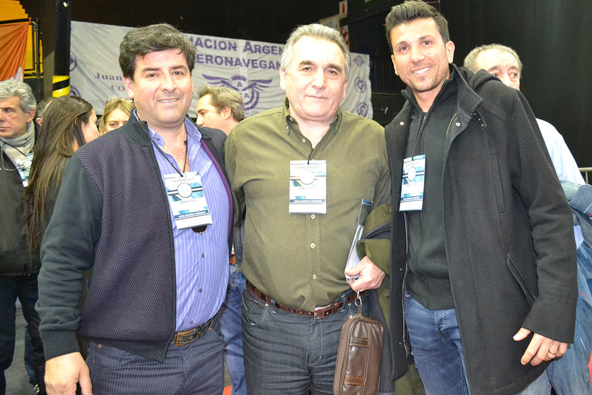 El Sec. Gral. Jorge Frías junto con los Cros. Juan Carlos Schmid y Juan Pablo Brey